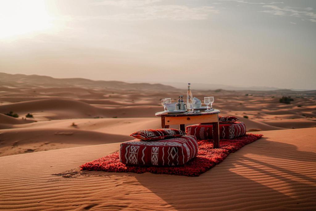 Готель Desert Luxury Camp Morocco Мерзуга Екстер'єр фото